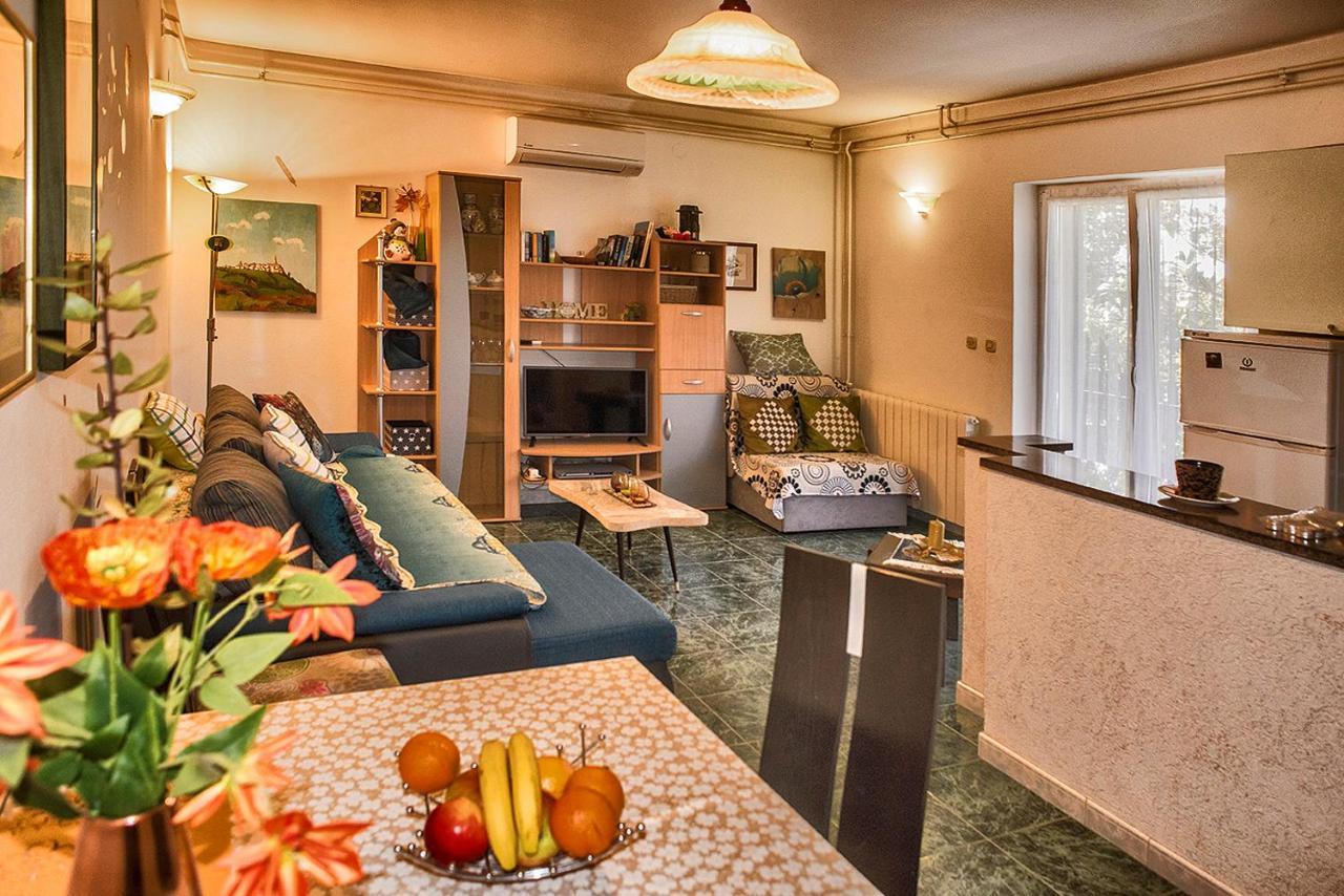 Apartment Lori Fažana エクステリア 写真