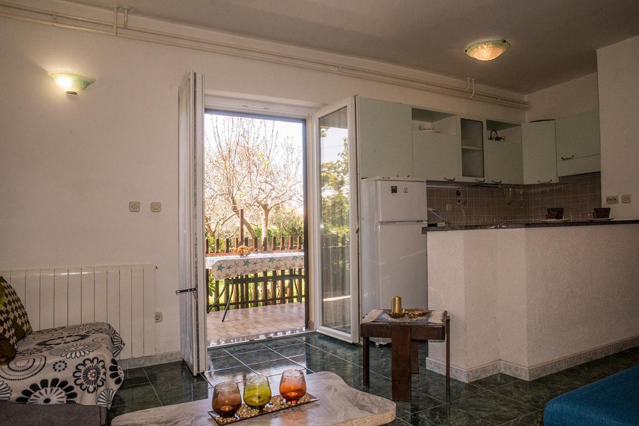 Apartment Lori Fažana エクステリア 写真