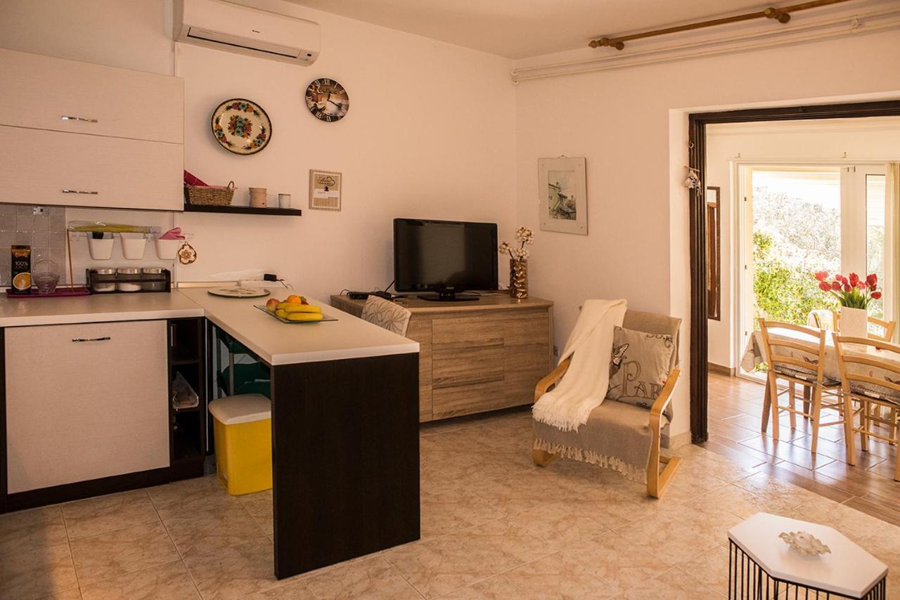 Apartment Lori Fažana エクステリア 写真