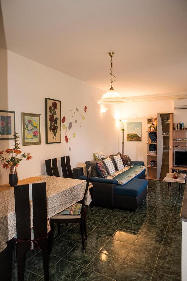 Apartment Lori Fažana エクステリア 写真