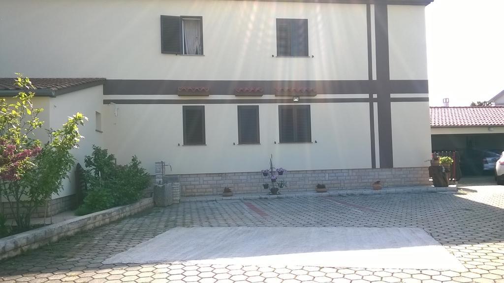 Apartment Lori Fažana エクステリア 写真