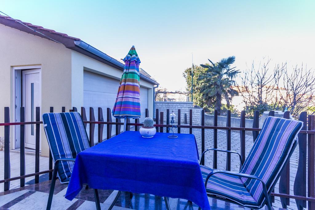 Apartment Lori Fažana エクステリア 写真