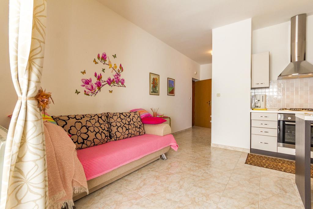 Apartment Lori Fažana エクステリア 写真