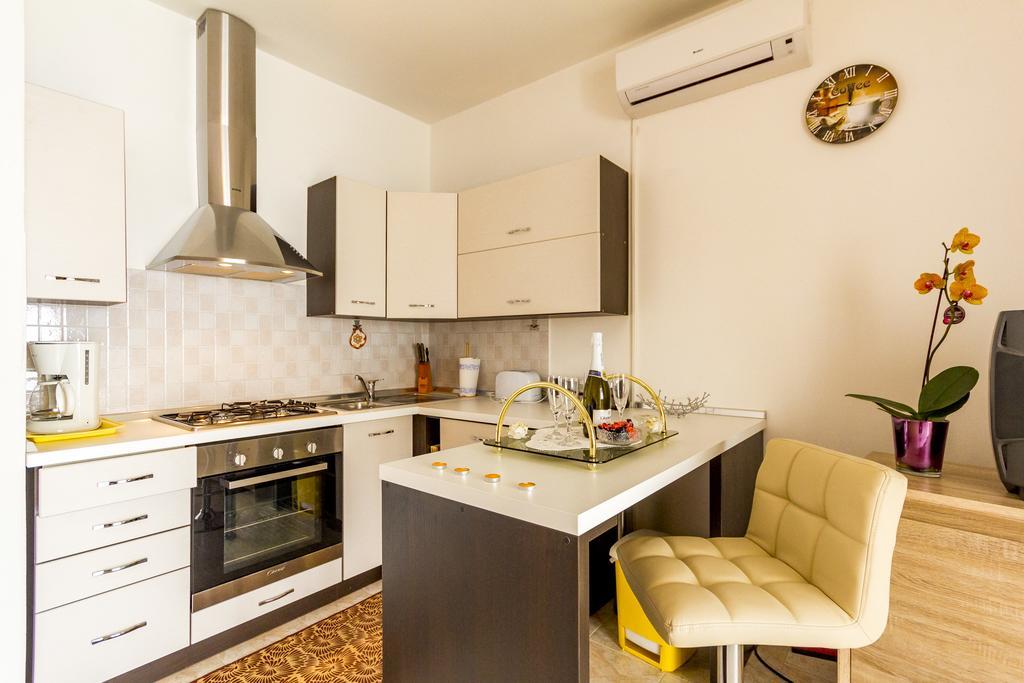 Apartment Lori Fažana エクステリア 写真