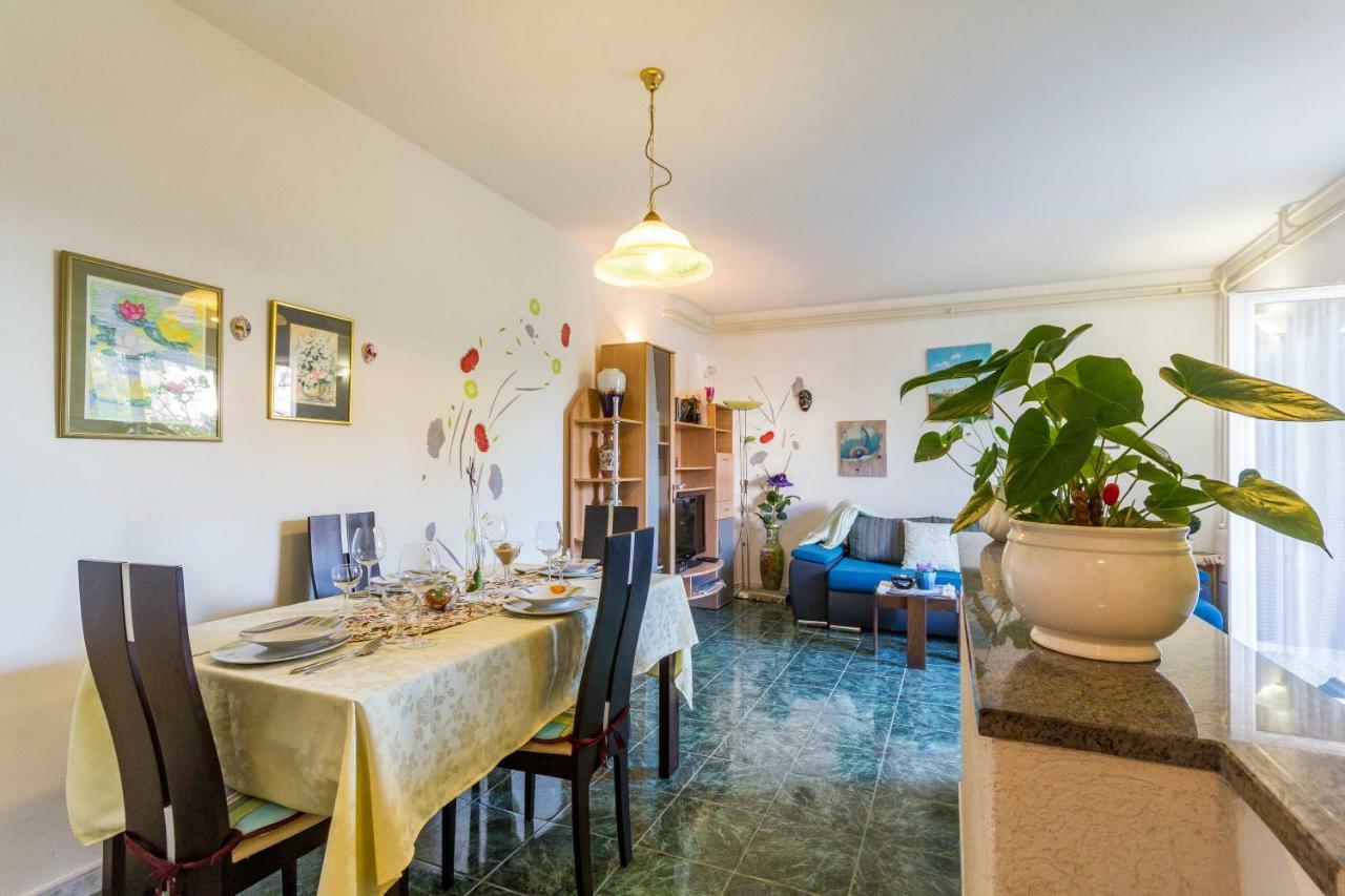 Apartment Lori Fažana エクステリア 写真