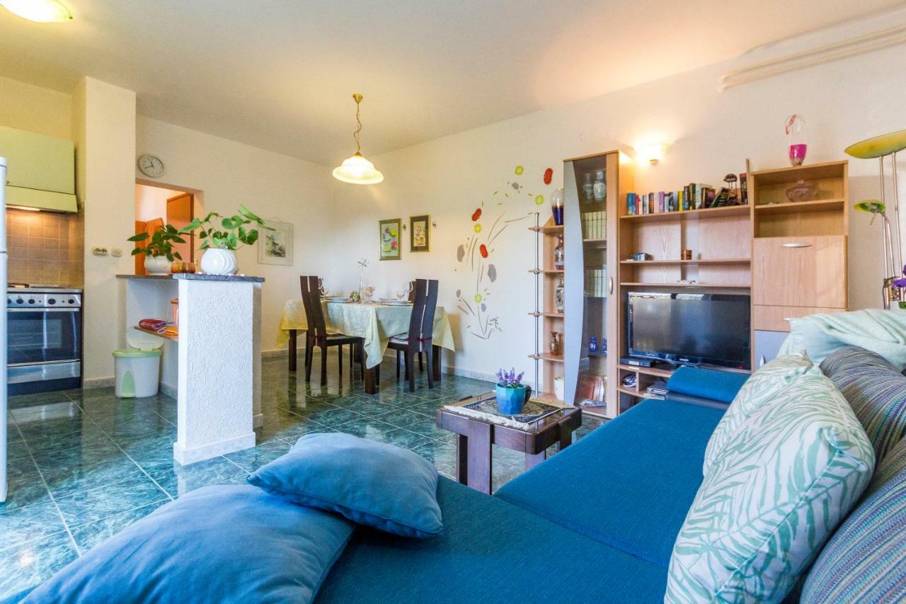 Apartment Lori Fažana エクステリア 写真